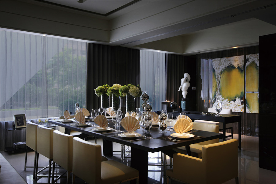 简约 时尚 公寓 餐厅图片来自张勇高级室内设计师在泛海国际简约时尚设计案例效果的分享