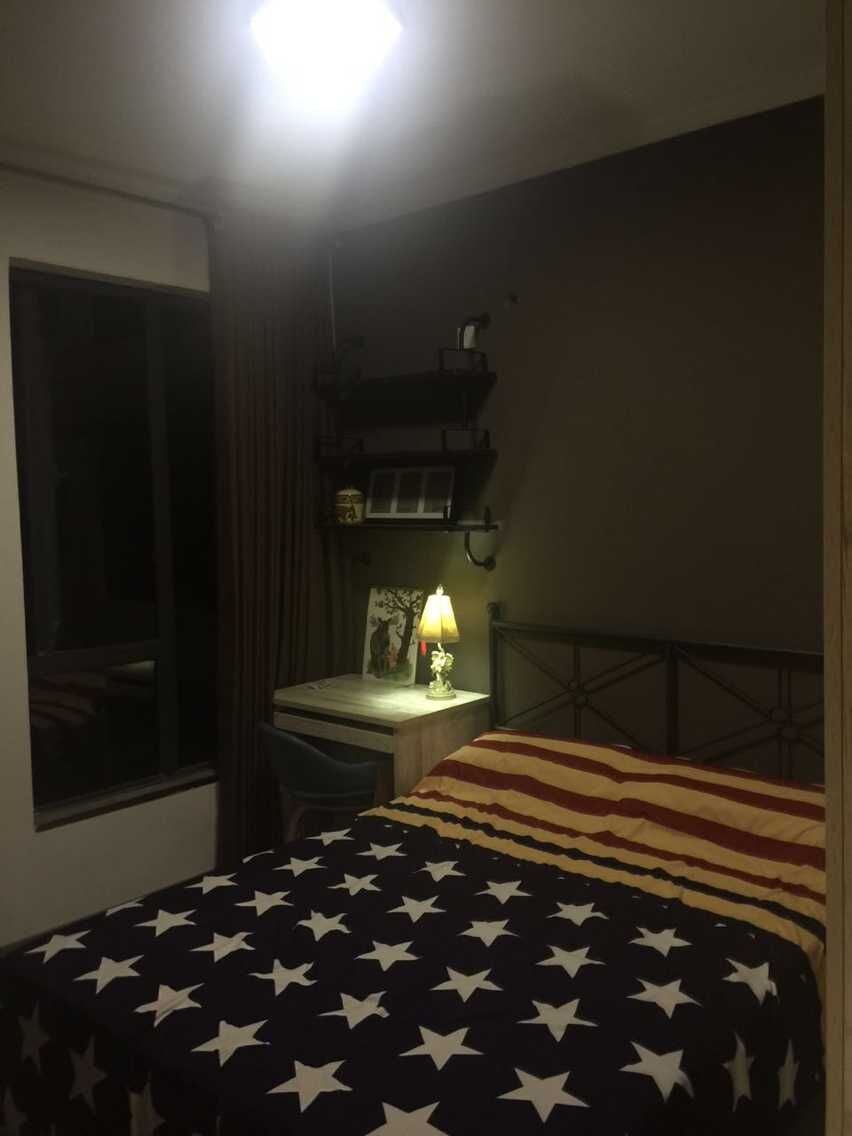 简约 二居 loft 90后 卧室图片来自新思路装饰客服在翔龙江畔的分享