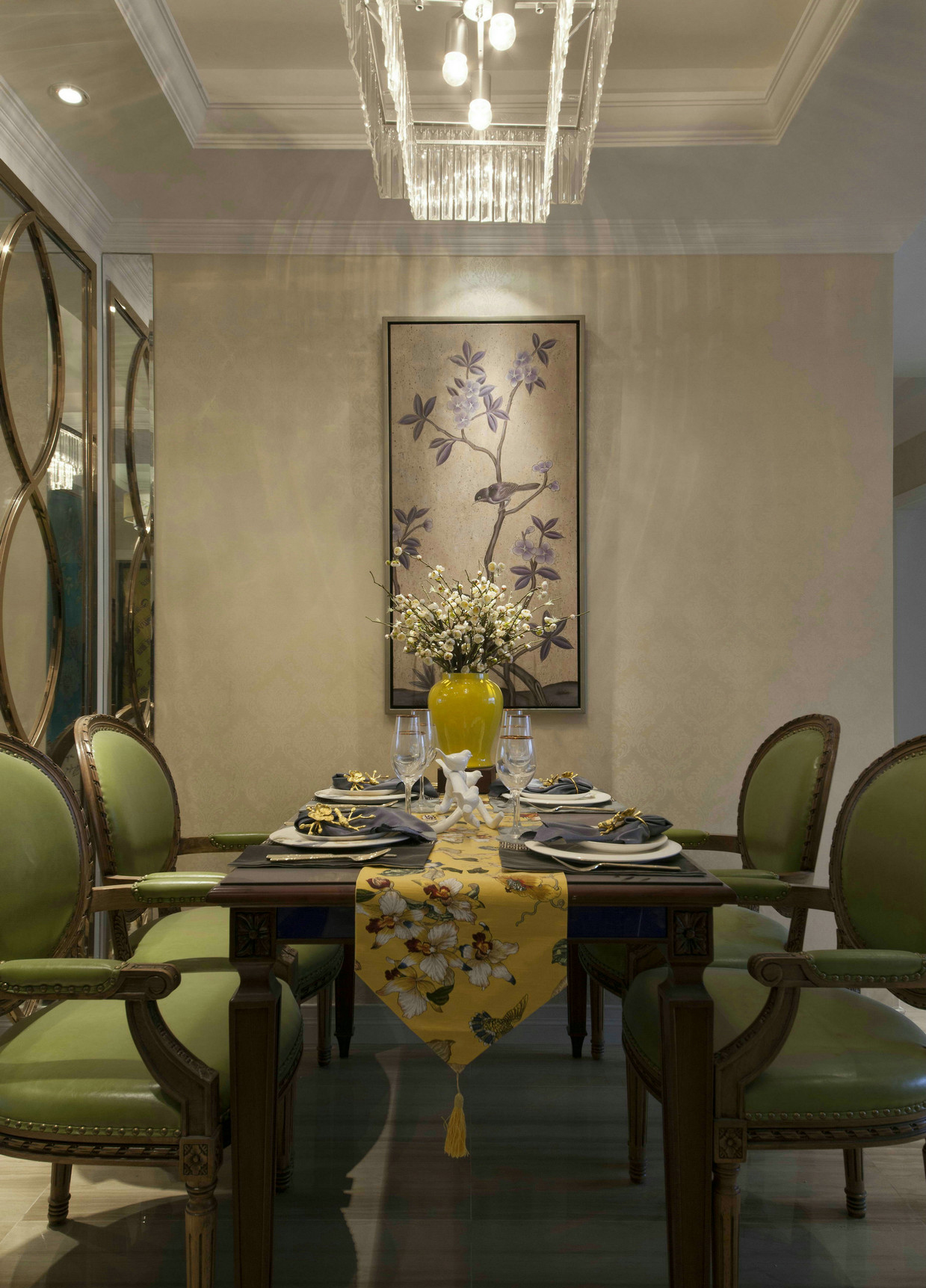 餐厅图片来自张勇高级室内设计师在金隅翡丽蓝爵堡新中式设计案例的分享