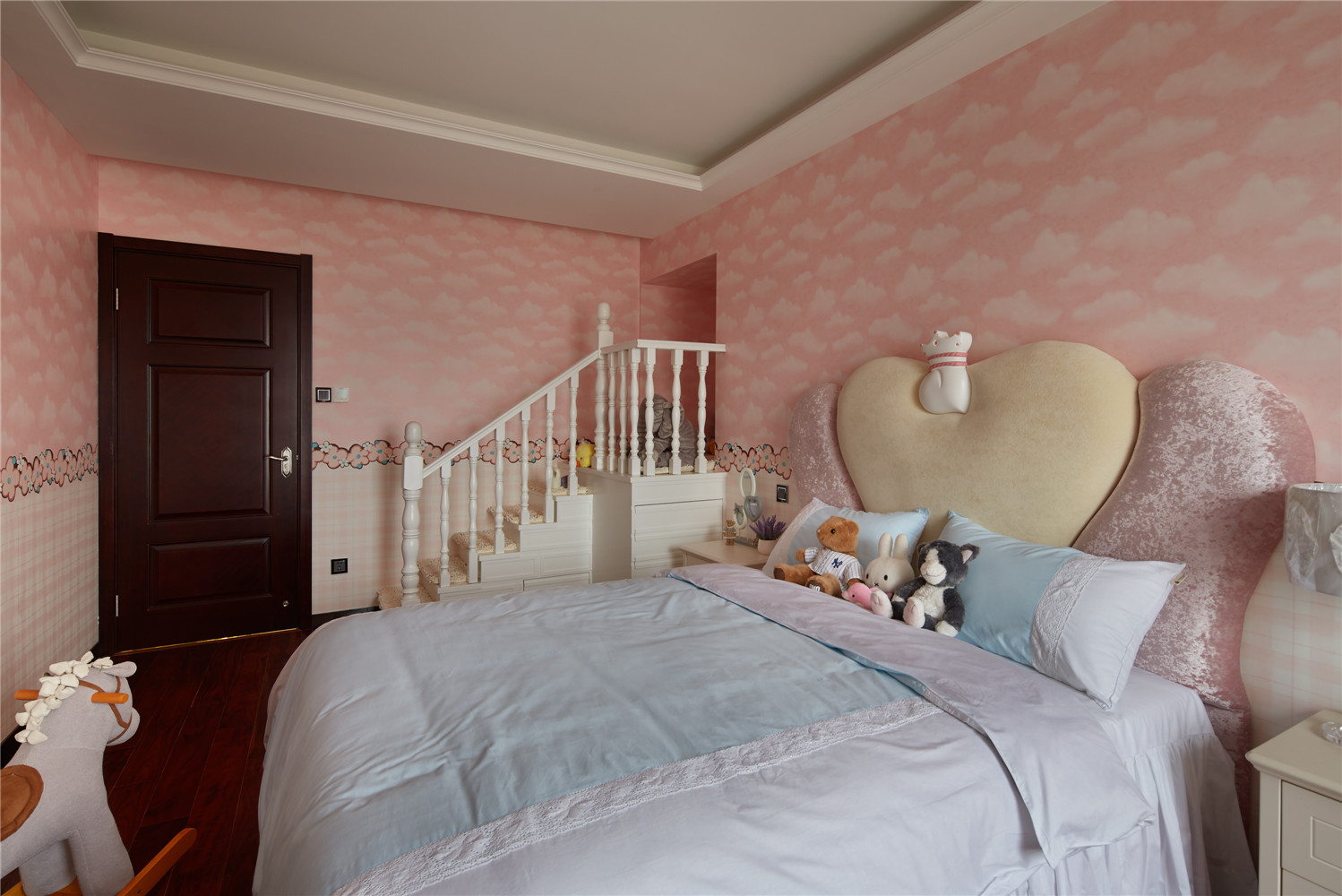 简约 中式 三居 卧室图片来自张勇高级室内设计师在润枫领尚中式设计案例效果展示的分享