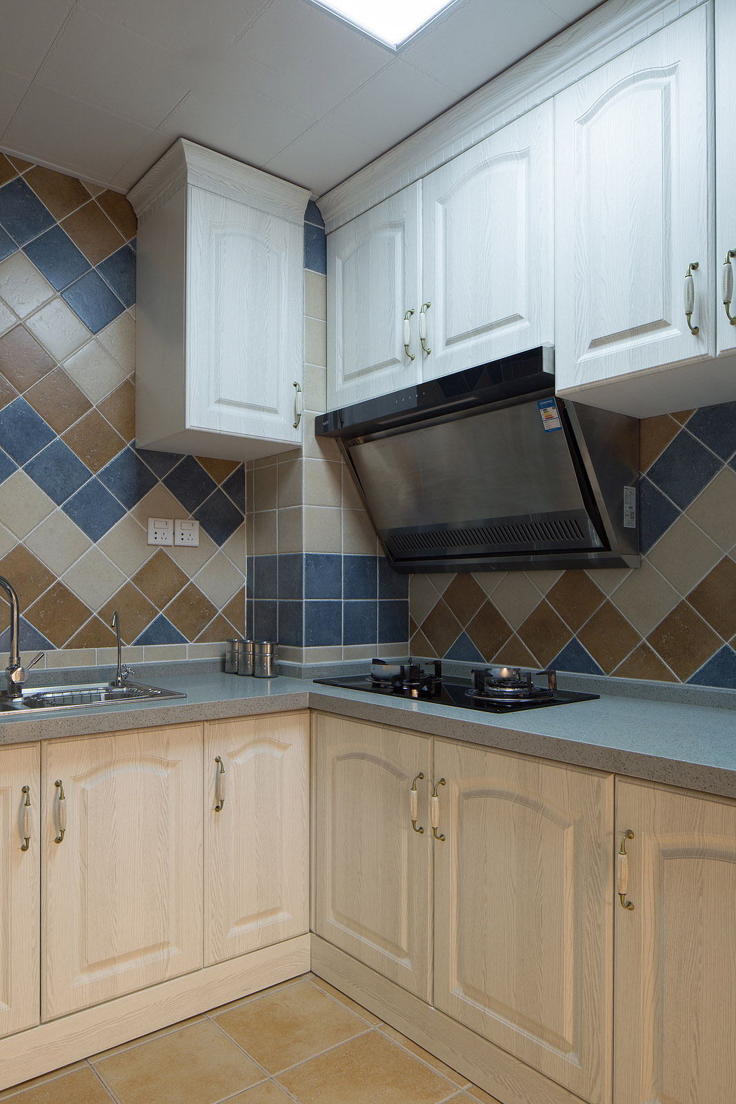 混搭 美式 厨房图片来自成都山丘设计在七厘米蔚蓝的分享