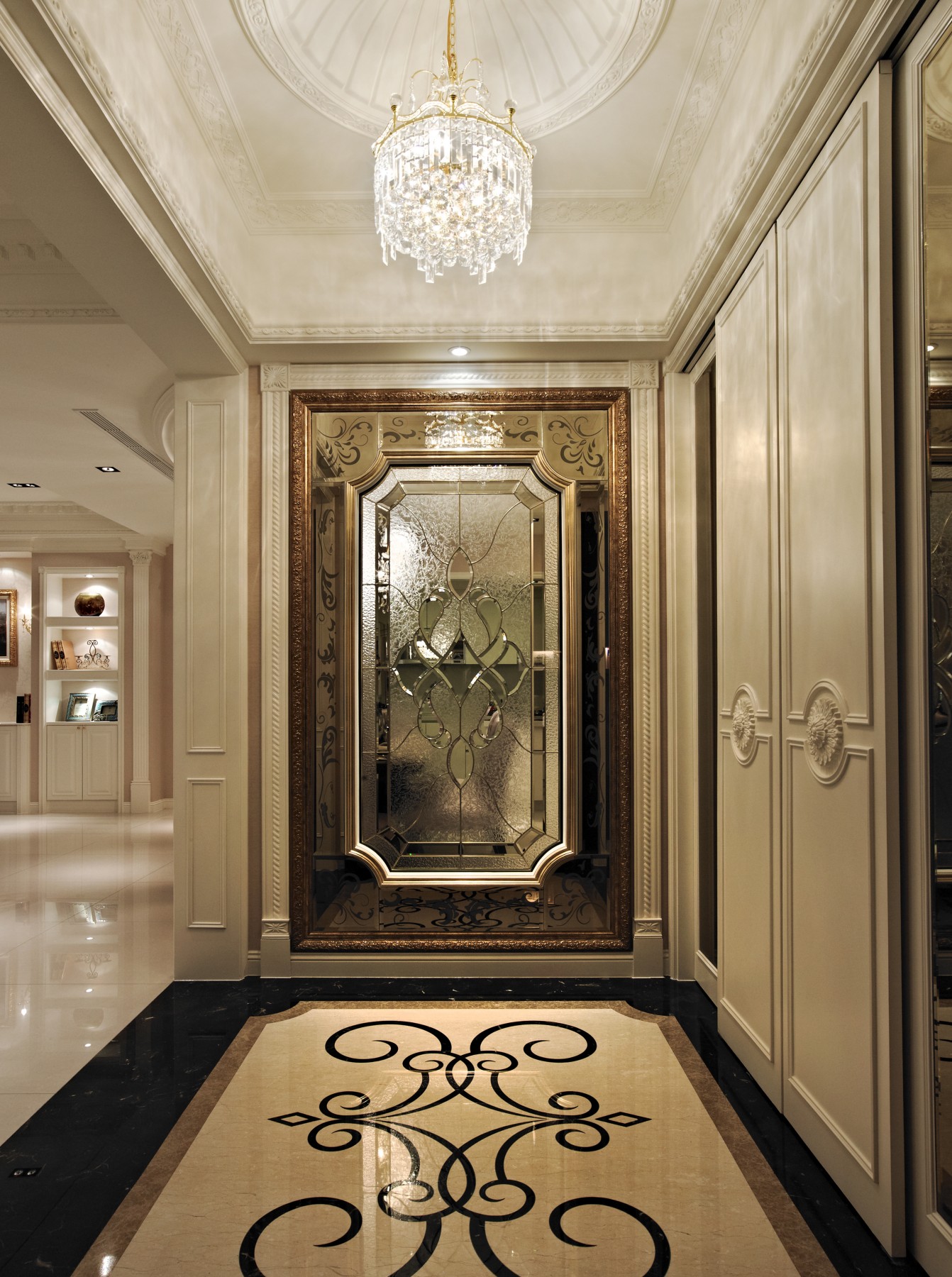 万和四季 亚奥 新古典 三居 玄关图片来自别墅设计师杨洋在新古典的细致美感设计效果的分享