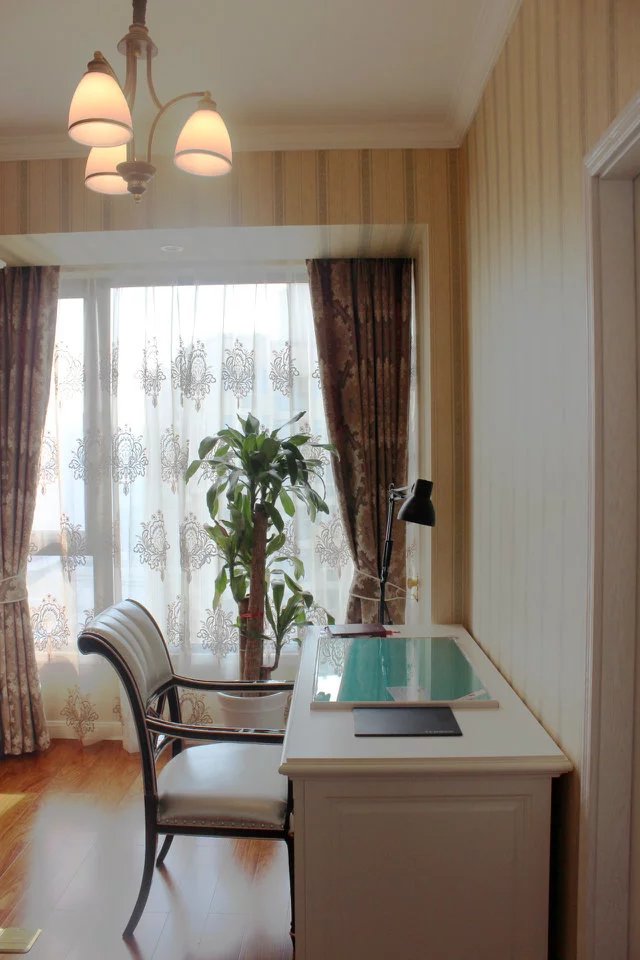 混搭 四室 客厅 窗帘 书房图片来自新思路装饰客服在翔龙江畔-轻法式的分享