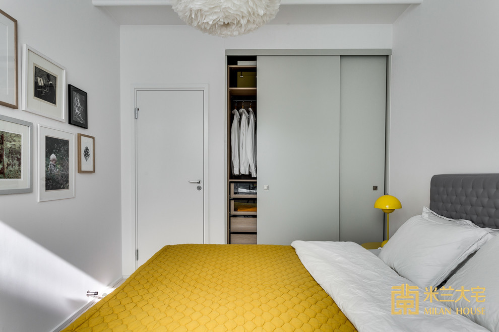简约 三居 客厅 卧室 厨房 餐厅 白领图片来自米兰大宅设计会所在灰色调空间里的优雅和柔美的分享