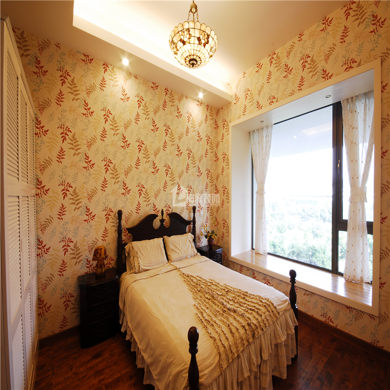 卧室图片来自岚庭家居在蝴蝶谷A户型 270m² 仿自然混搭的分享