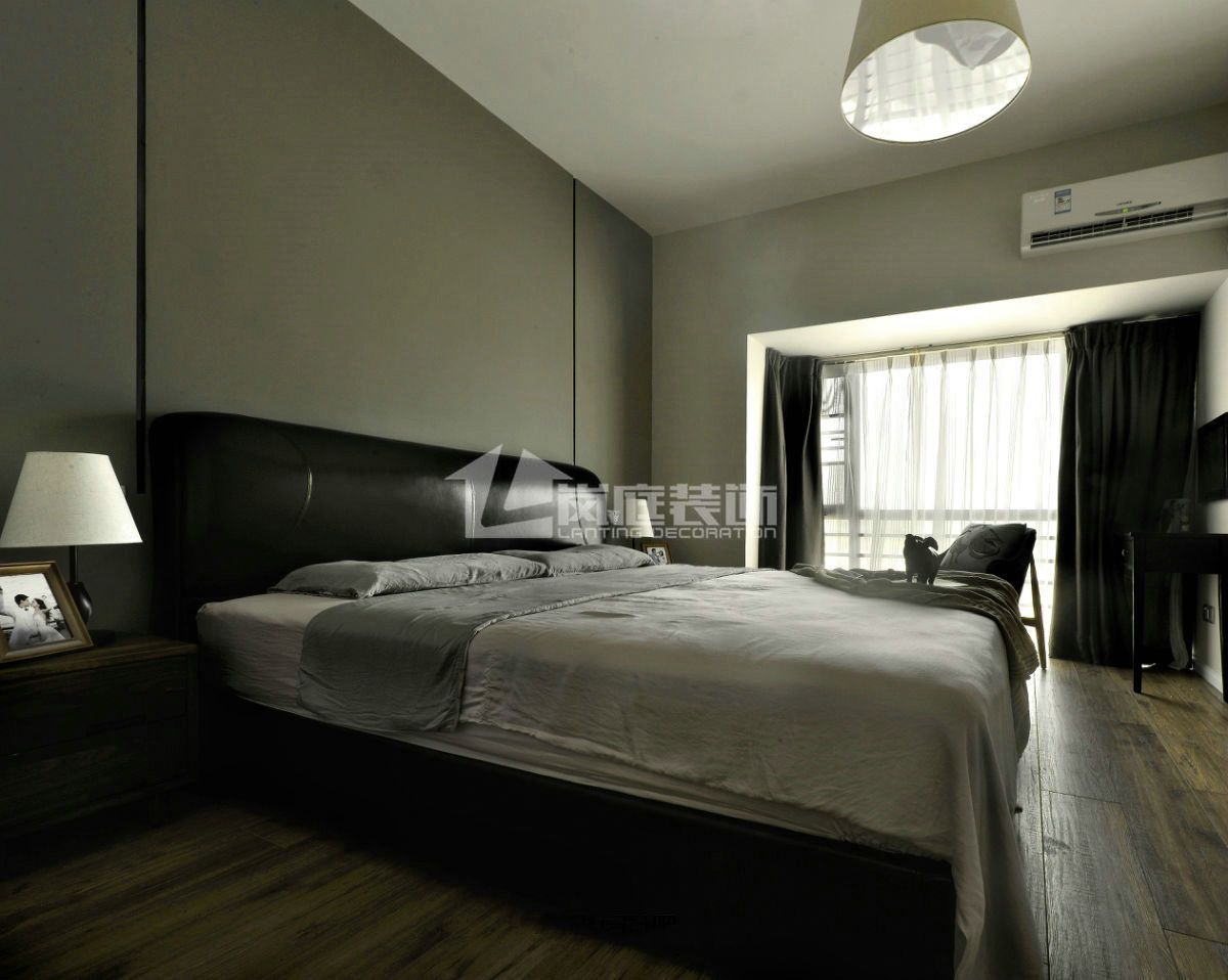 卧室图片来自岚庭家居在保利香颂的分享