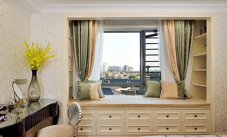 卧室图片来自家装大管家在高雅的人生 163平法式新古典3居的分享