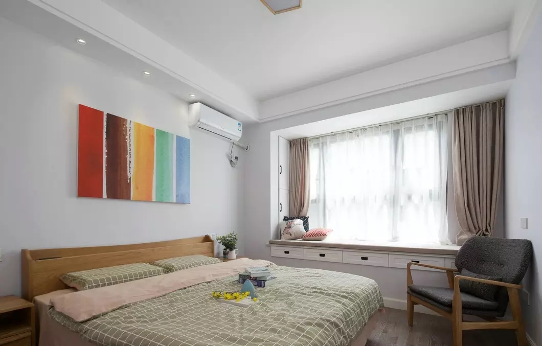 卧室图片来自成都百纳家居装饰公司在成都100平米两居室新房装修的分享