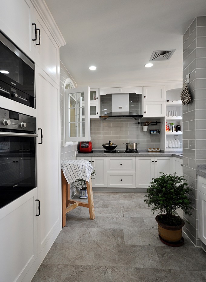厨房图片来自日升嬛嬛在140平三居室美式风的分享