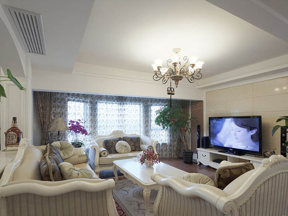 欧式 二居 客厅图片来自tjsczs88在清雅俊逸，素白简欧的分享