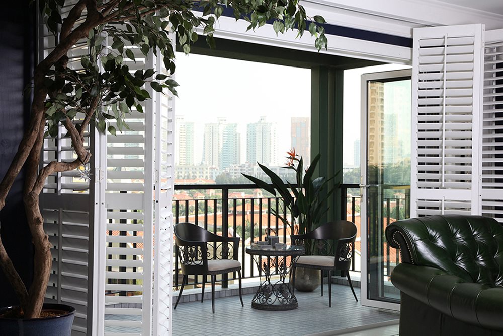 折叠门 植物 休闲椅 阳台图片来自原象设计机构在【原象设计】睡梦初醒，厘岛渐映的分享