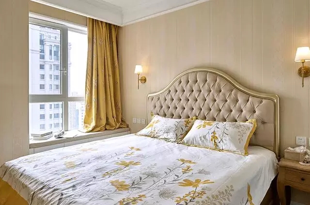 简约 美式 三居 卧室图片来自实创装饰上海公司在100平美式三居室，进门遇餐厅的分享
