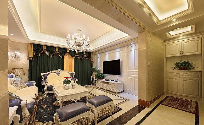 客厅图片来自家装大管家在精致实用兼得 178平欧式雅致3居的分享