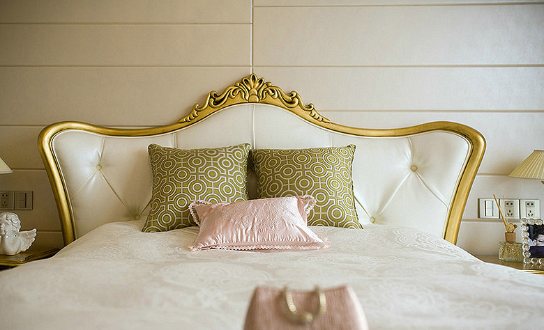 卧室图片来自家装大管家在136平尊贵欧式3居 富贵锦绣生活的分享