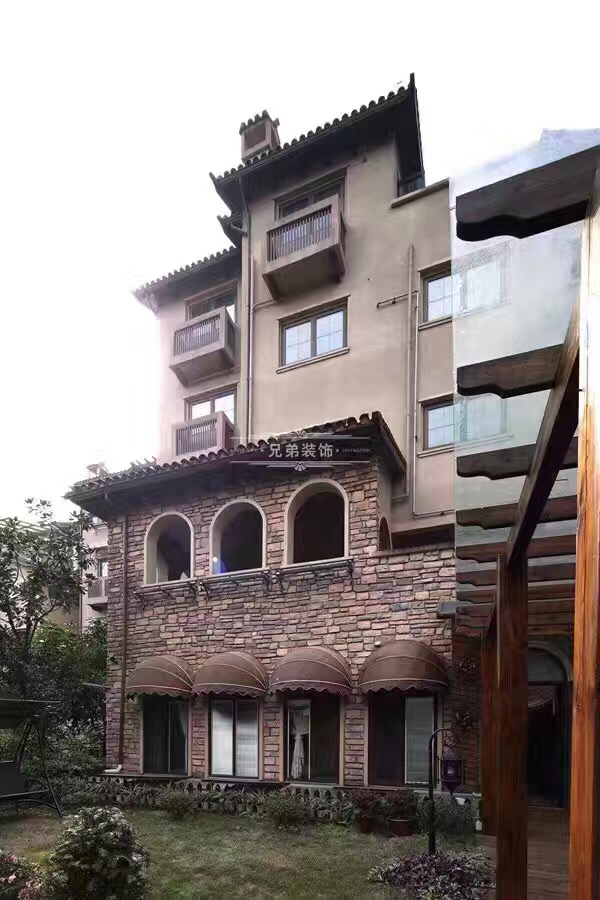 北麓官邸 别墅装修 美式风格 阳台图片来自兄弟装饰-蒋林明在重庆北麓官邸装修案例的分享