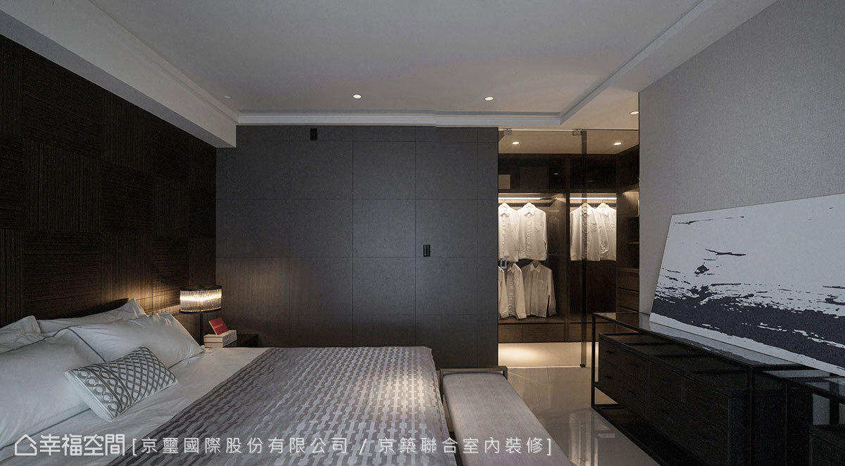 二居 现代 简约 收纳 卧室图片来自幸福空间在淬炼当代时尚 菁英领袖居宅的分享