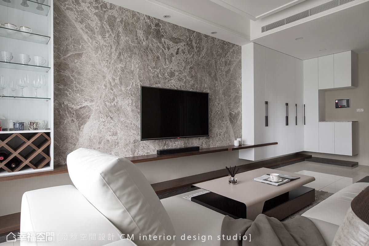 一居 现代 收纳 简约 客厅图片来自幸福空间在线条设计力 小宅空间感再放大的分享