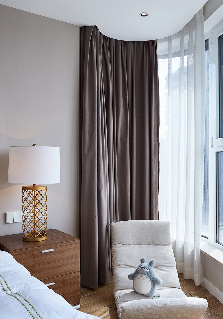 简约 现代 三居 白领 卧室图片来自家装大管家在满心愉悦 122平现代雅致时尚3居的分享