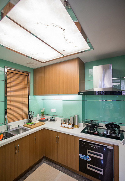 厨房图片来自家装大管家在清新小资 89平港式自然简约空间的分享