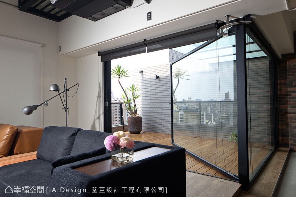 三居 工业 简约 收纳 客厅图片来自幸福空间在Lai Residence的分享