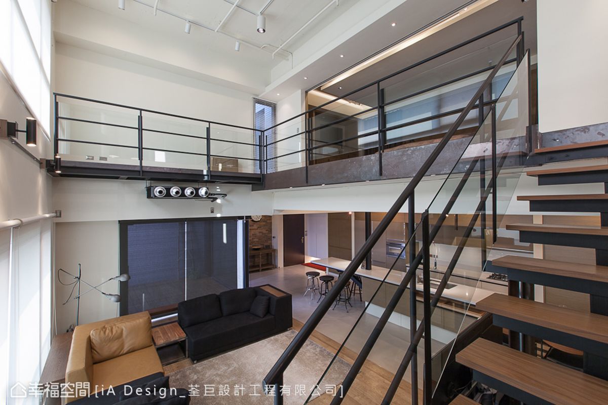 三居 工业 简约 收纳 楼梯图片来自幸福空间在Lai Residence的分享