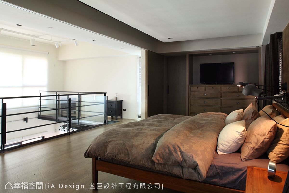 三居 工业 简约 收纳 卧室图片来自幸福空间在Lai Residence的分享