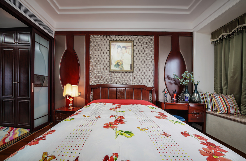 简约 别墅 白领 欧式 卧室图片来自在深圳南山 珑御府 300平米的分享