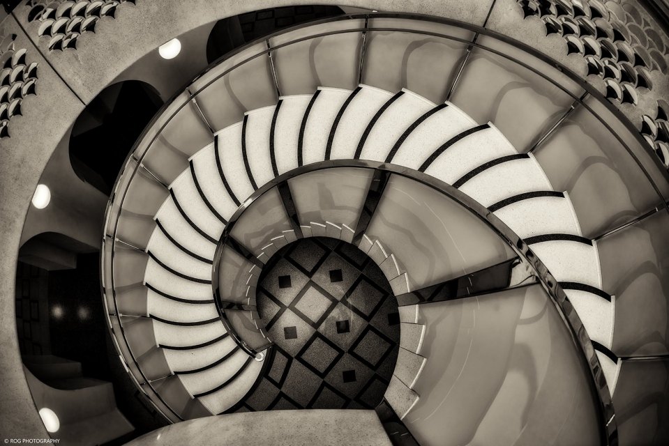 简约 欧式图片来自设计磅在疯狂的旋转楼梯的分享