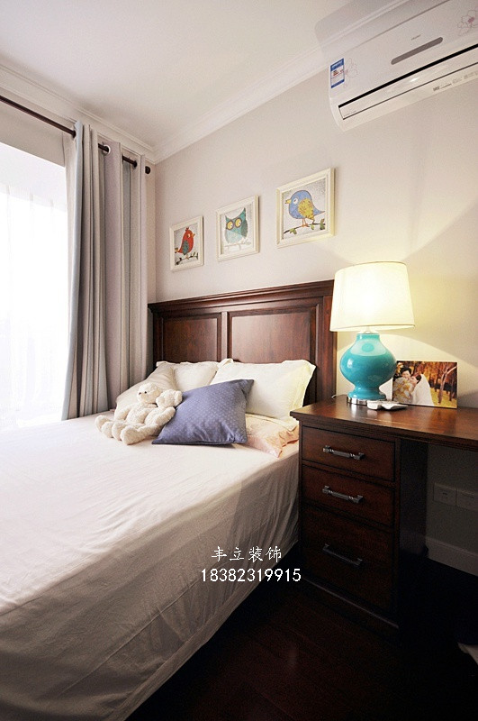 三居 80后 小资 白领 卧室图片来自成都丰立装饰工程公司在美式三居室的分享