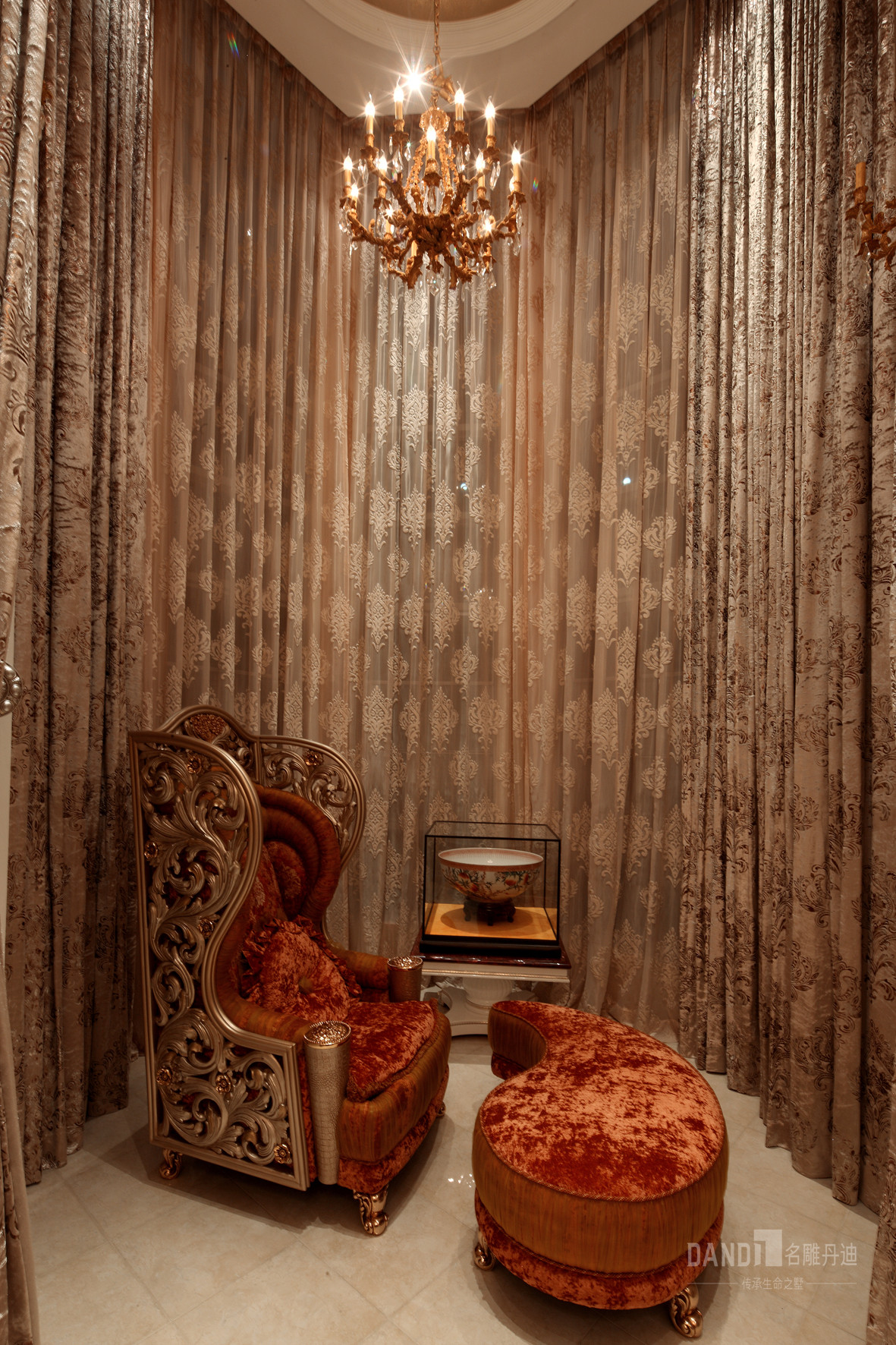 欧式 简约 别墅 小资 客厅图片来自在齐明别墅装修案例的分享