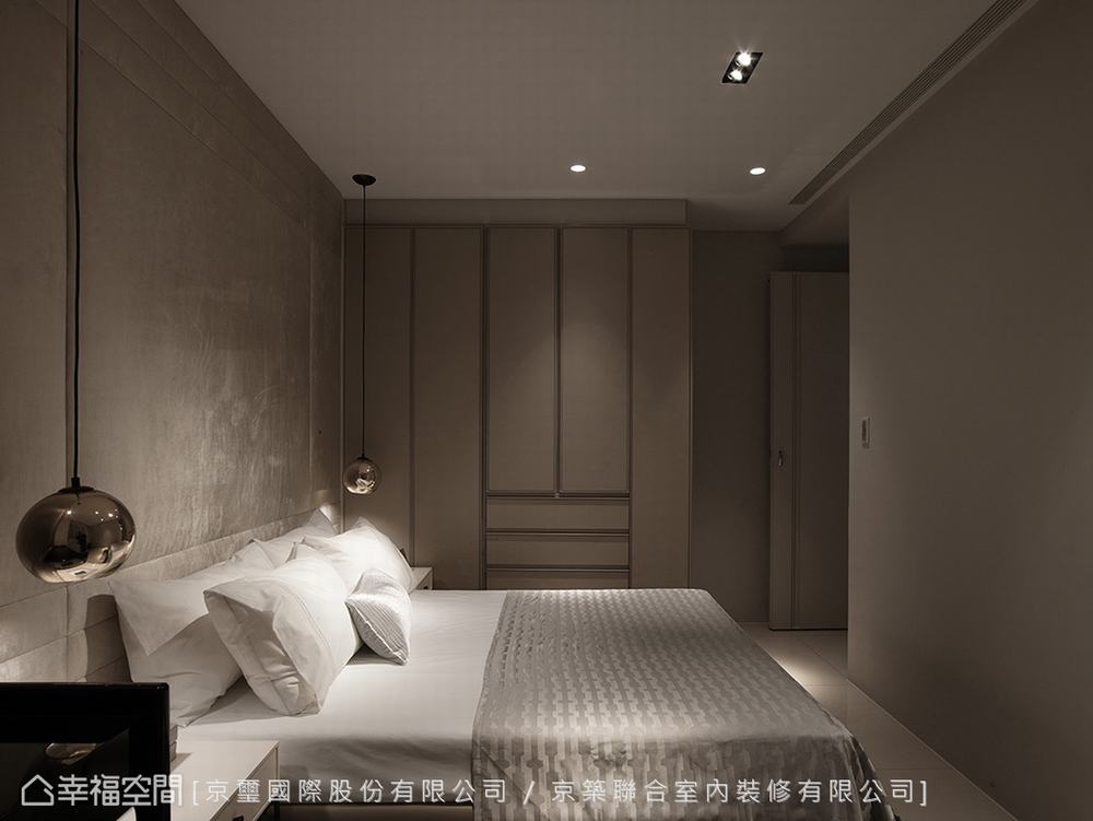 现代 样板间 卧室图片来自幸福空间在美不胜收 251平轻古典现代宅的分享