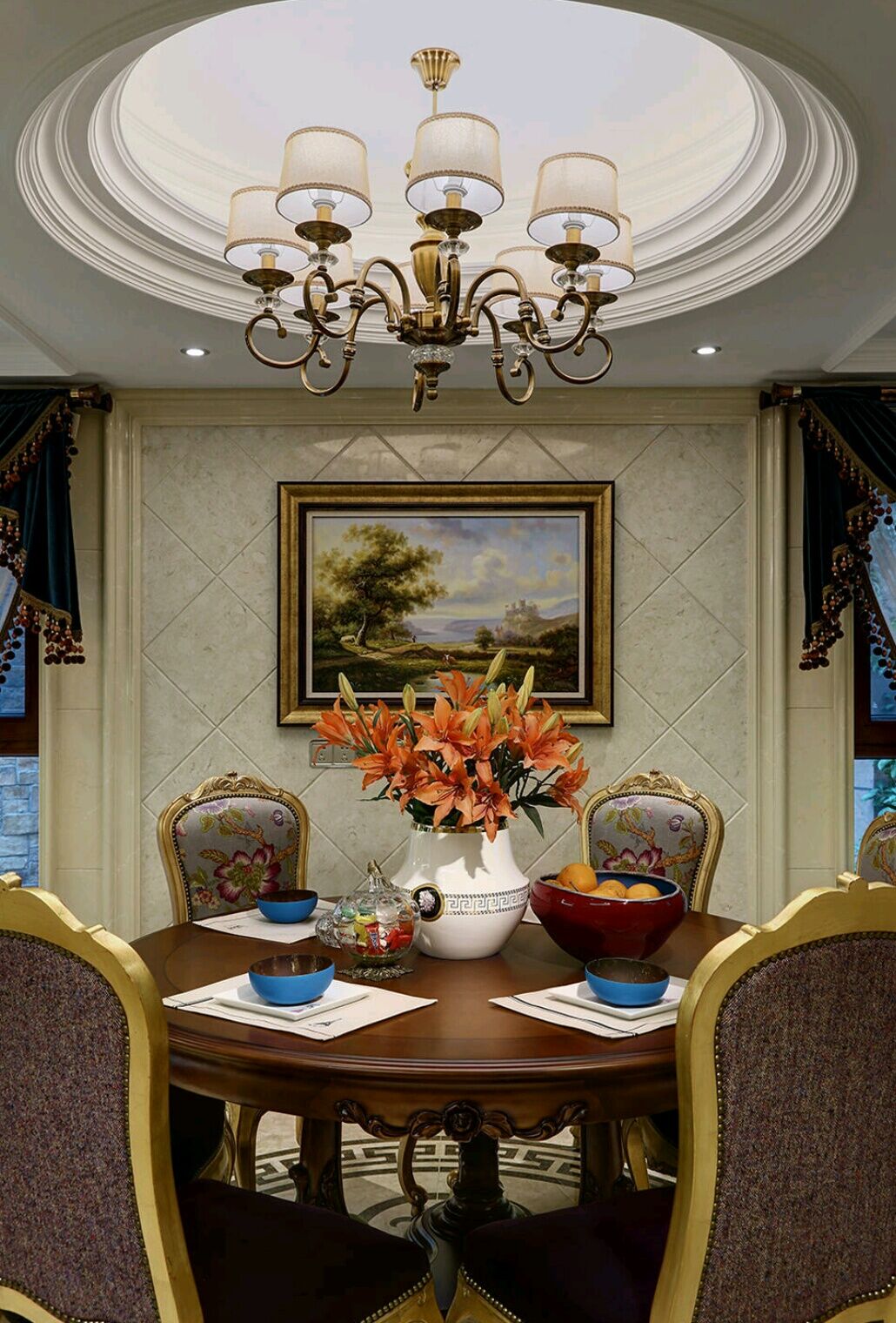 美式 世茂龙湾 嘉年华装饰 350平 别墅 餐厅图片来自武汉嘉年华装饰在低调奢华的分享