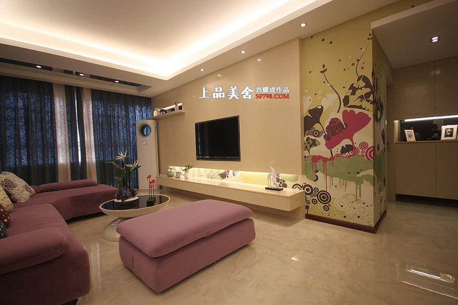 客厅图片来自刘耀成在《衔泥巢君屋》长沙江山帝景的分享