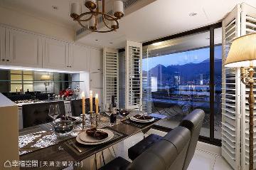 眺望河景 与家人共进食尚飨宴