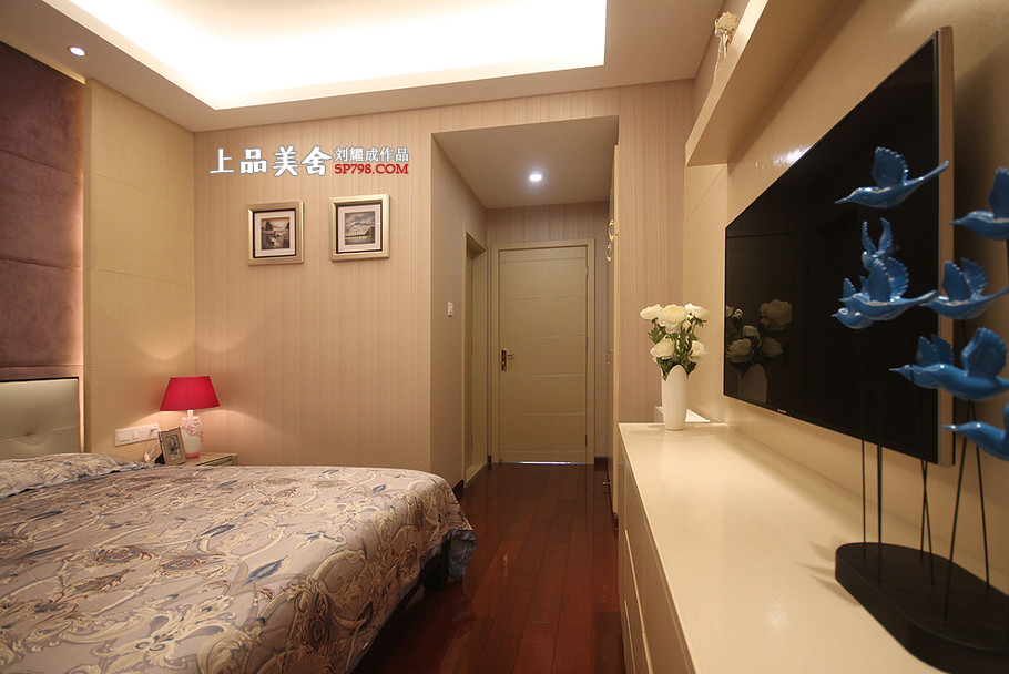 卧室图片来自刘耀成在《衔泥巢君屋》长沙江山帝景的分享