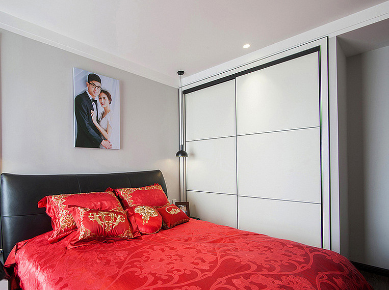 卧室图片来自家装大管家在明亮通透 106平现代简洁舒适3居的分享