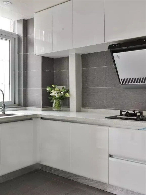 现代 三居 白领 收纳 小资 厨房图片来自高度国际姚吉智在130平米现代休闲时尚活力三居室的分享