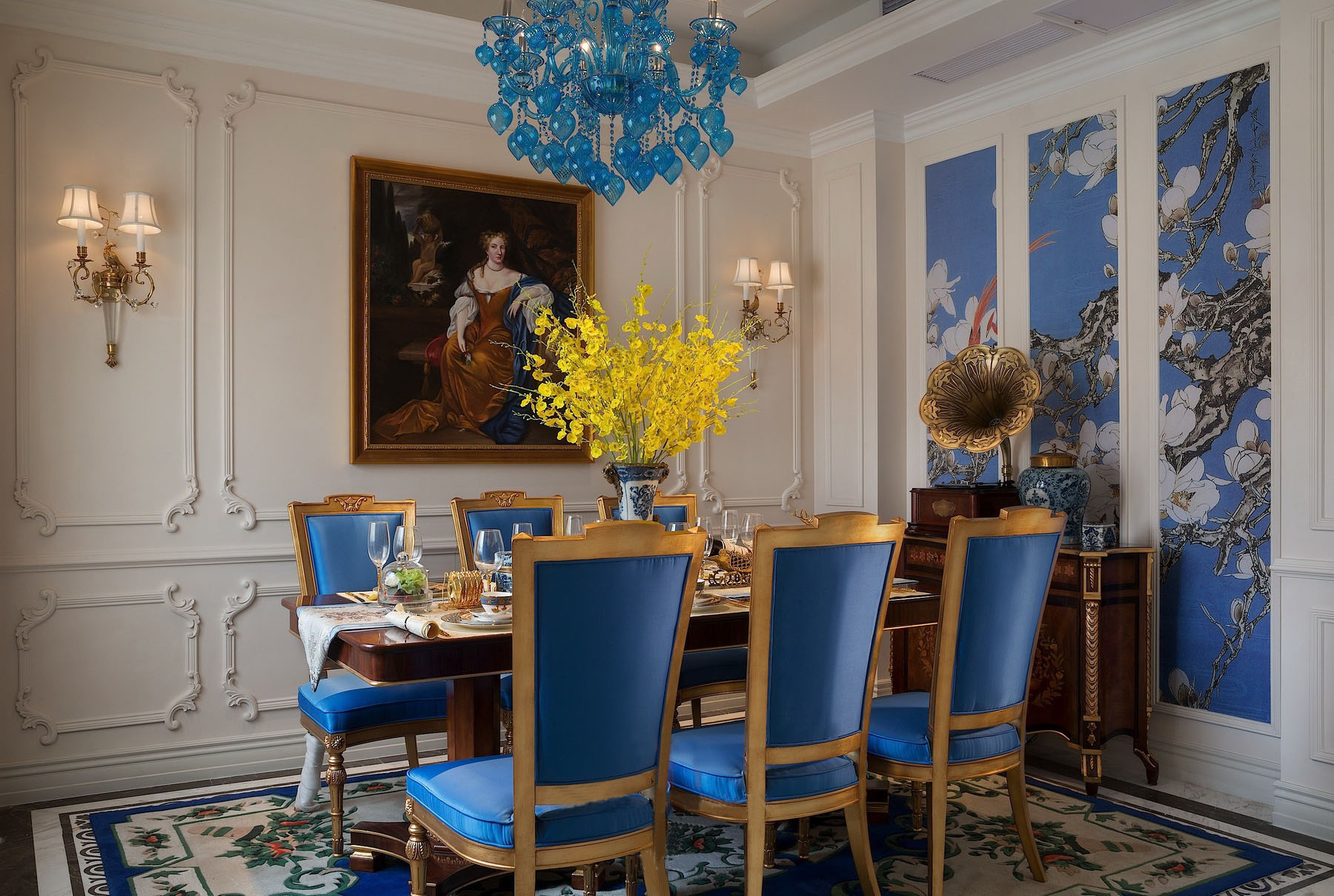 法式 浪漫 欧式 别墅 餐厅图片来自天鉴软装在法式风格—浪漫尊贵的分享
