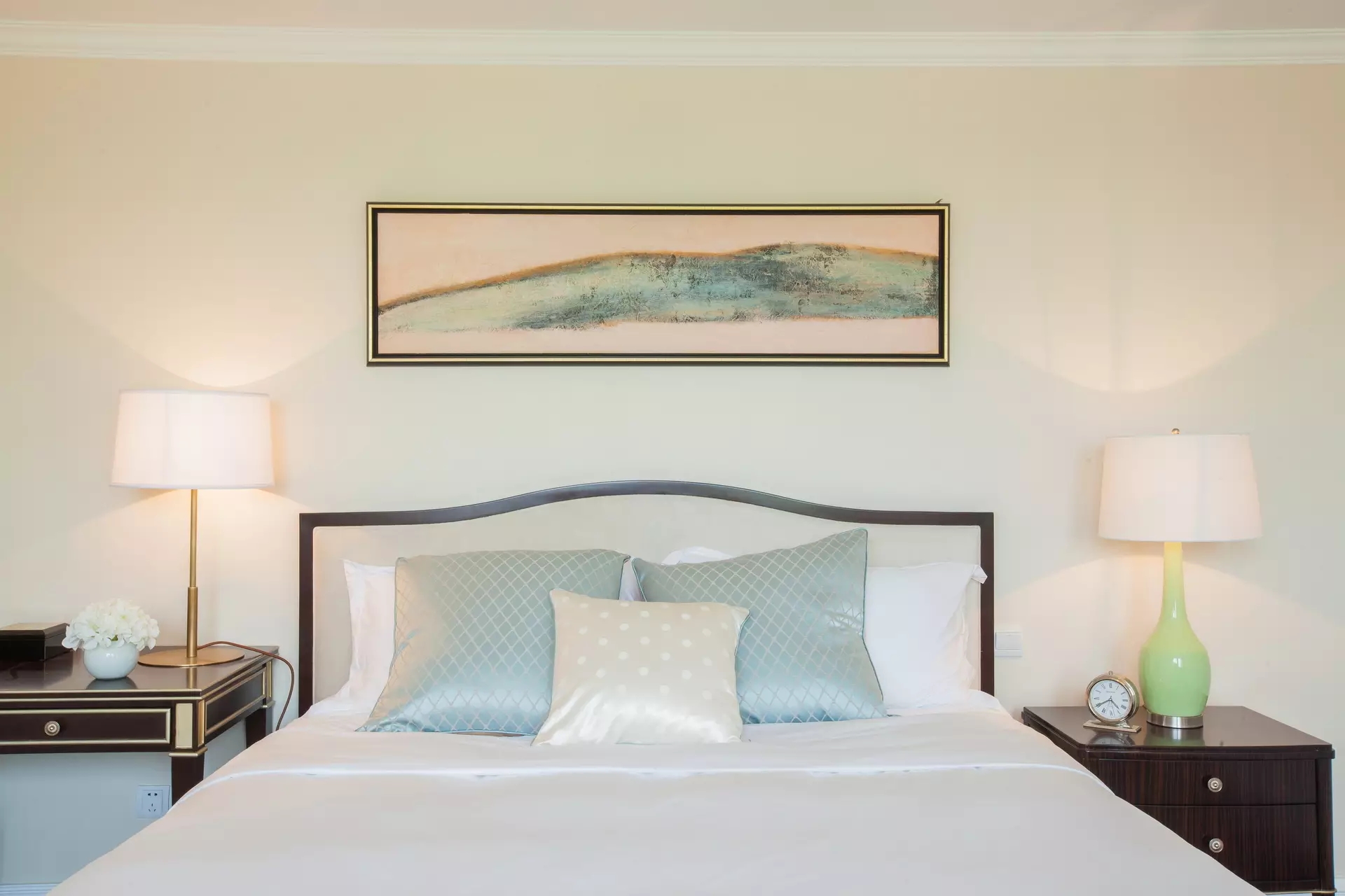 新古典 三居室 卧室图片来自丰立装饰集团姜玲在148㎡新古典设计，马卡龙配色的分享