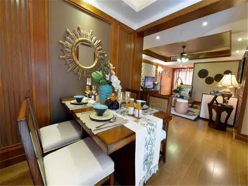东南亚 三居 白领 旧房改造 小资 80后 餐厅图片来自高度国际姚吉智在90平米东南亚风稳重典雅三居室的分享