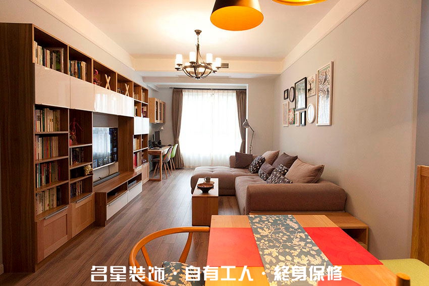 名星装饰 海赋江城 简约 客厅图片来自名星装饰在武汉天地样板房的分享