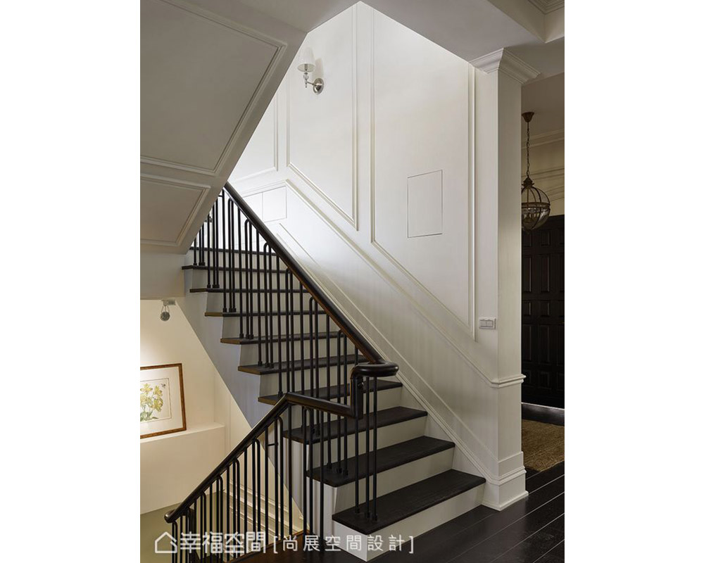 美式 别墅 样板间 楼梯图片来自幸福空间在优雅闲适生活 594平大器欧美宅邸的分享