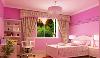 公主房墙壁以渐变粉色渲染，演绎粉色烂漫，充满少女情怀。华美的布艺窗帘和床单仅作为点缀，凸显墙壁的渐变色彩。此外，吊灯也选用粉色花纹灯罩，精致漂亮。