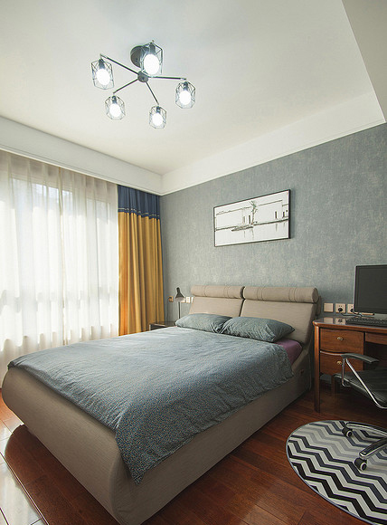卧室图片来自家装大管家在曼妙有度 112平美式简约混搭3居的分享