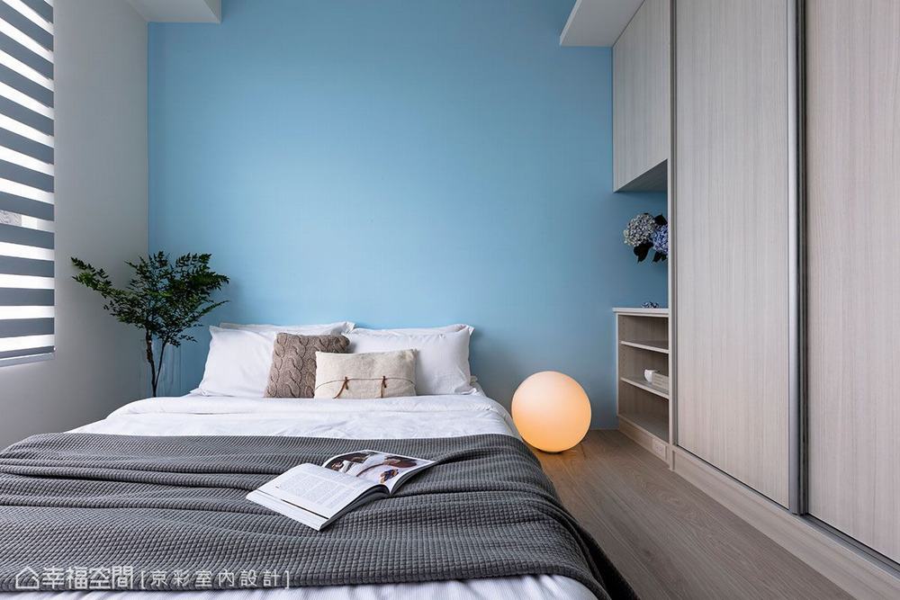 二居 现代 卧室图片来自幸福空间在83平明净纯粹 宅在家最舒服的分享