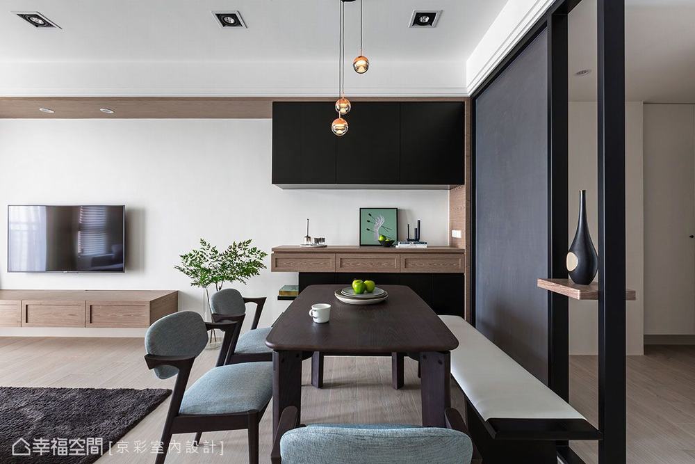 二居 现代 餐厅图片来自幸福空间在83平明净纯粹 宅在家最舒服的分享