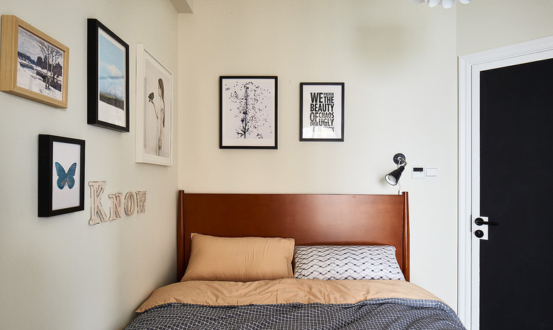 简约 欧式 二居 三居 白领 收纳 旧房改造 80后 卧室图片来自今朝装饰小张在自然现代工业风家的分享