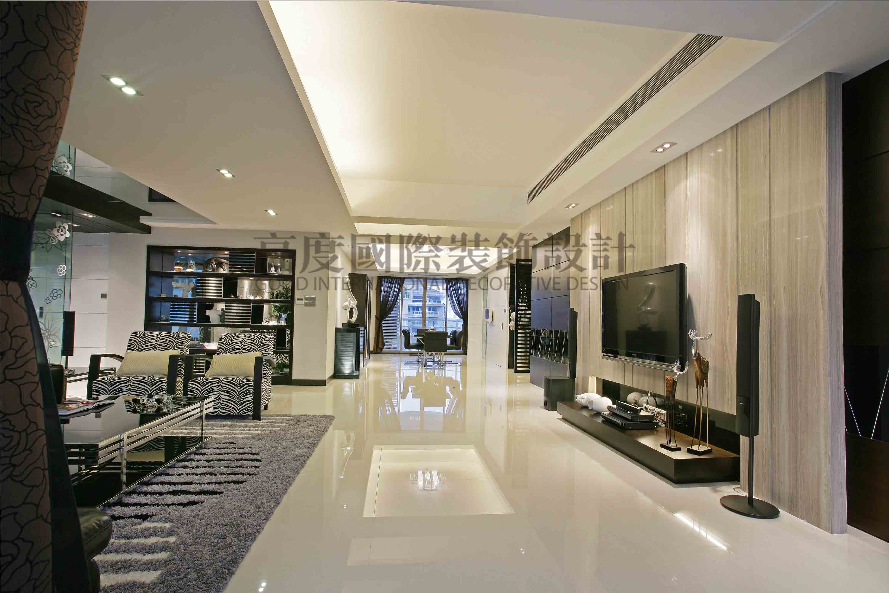 客厅图片来自天津高度国际小静在孔雀城欧式风格【免费上门量房】的分享