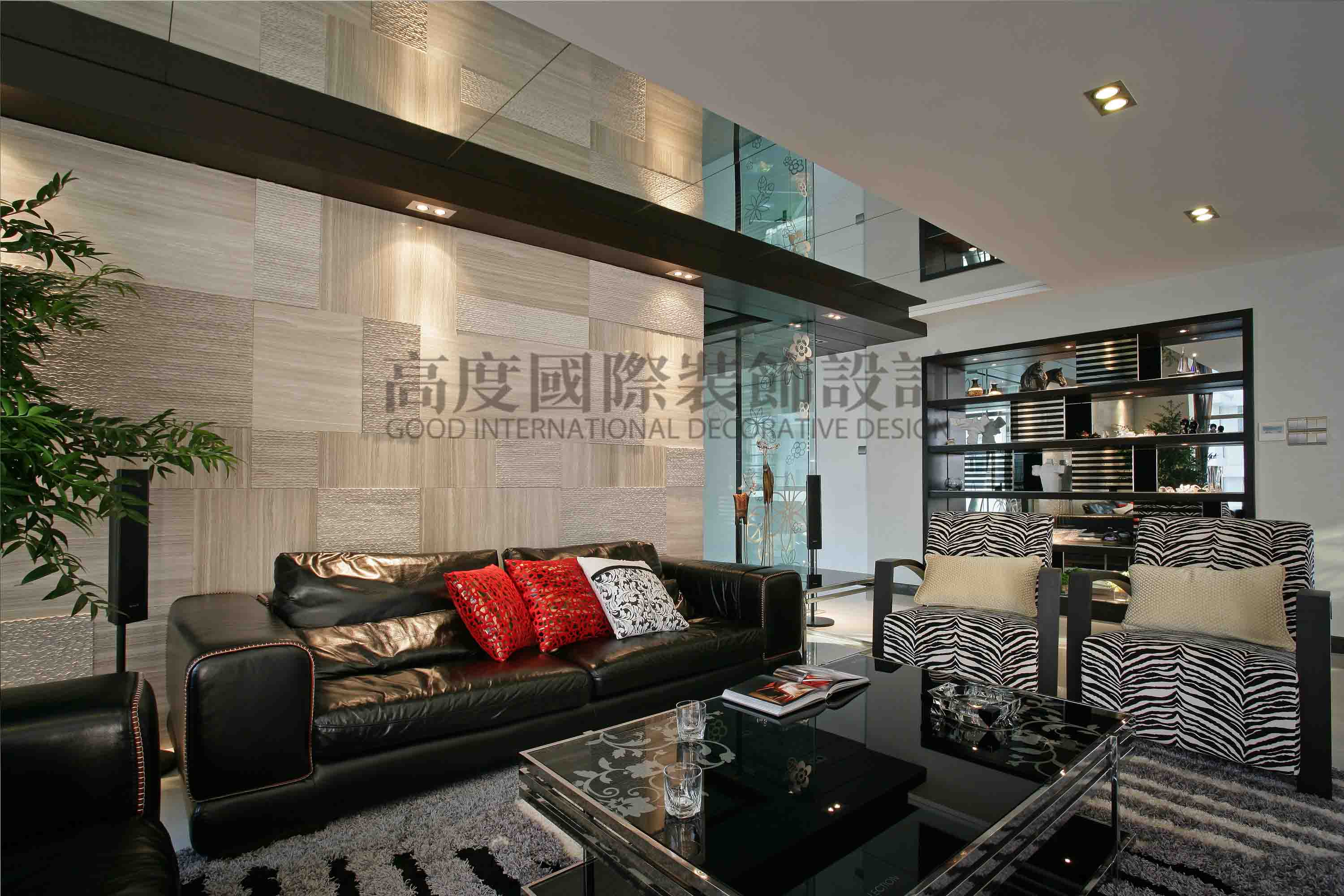卧室图片来自天津高度国际小静在孔雀城欧式风格【免费上门量房】的分享