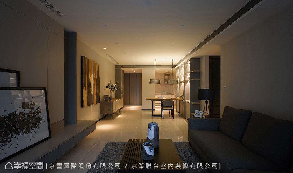 二居 现代 简约 客厅图片来自幸福空间在纯粹无华 艺术点缀228平质感生活的分享